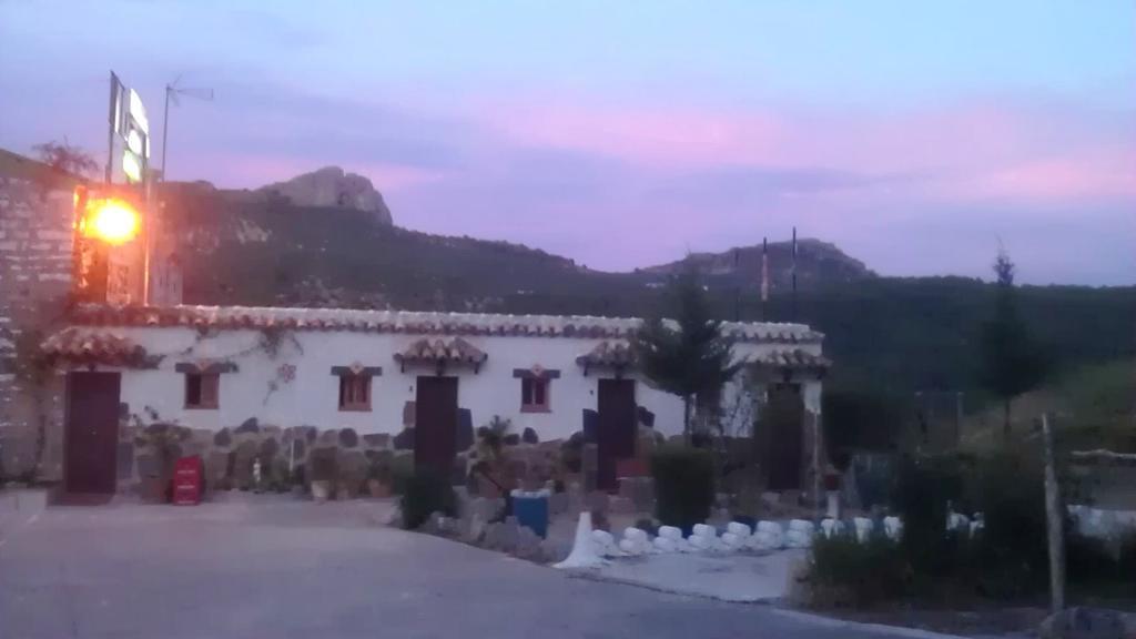 Alojamiento Rural La Caseria De Piedra Restaurante Jaén Exterior foto